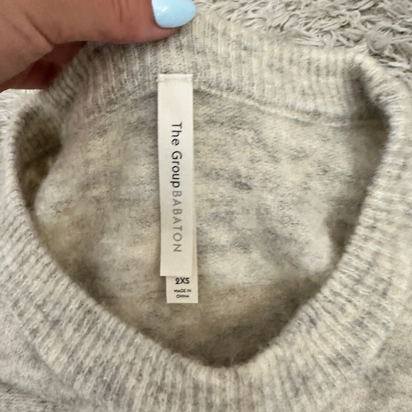 Cashmere Crewneck - Picture 2 of 4
